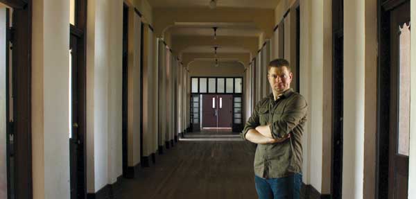 Local ‘ghost communicator’ Chris Bores leads ghost tours at the Collingwood Arts Center. Photo courtesy Chris Bores